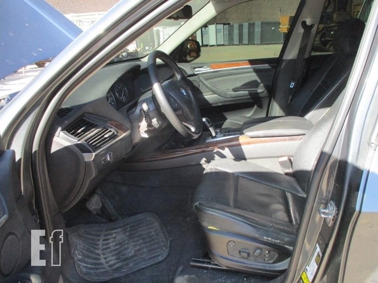 2011-bmw-x5-image-11