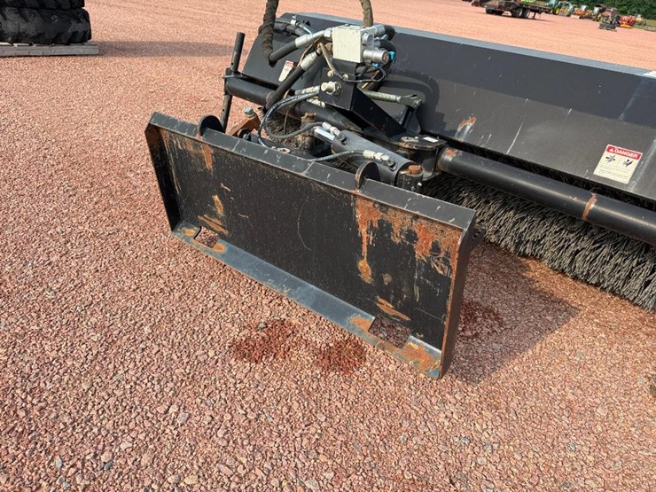 john-deere-84-image-14