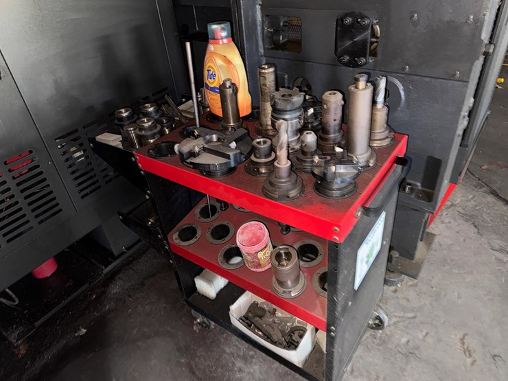 2018-hyundai-wia-kh63g-horizontal-cnc-machining-center-image-16