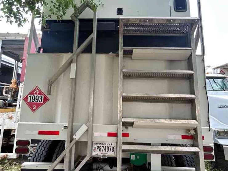 2014-safe-arm-pilot-thomas-logistics-t/a-dual-fuel-wall-fuel-station-image-4