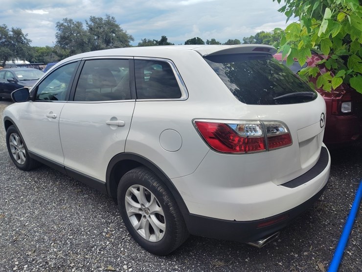 2012-mazda-cx9-image-3