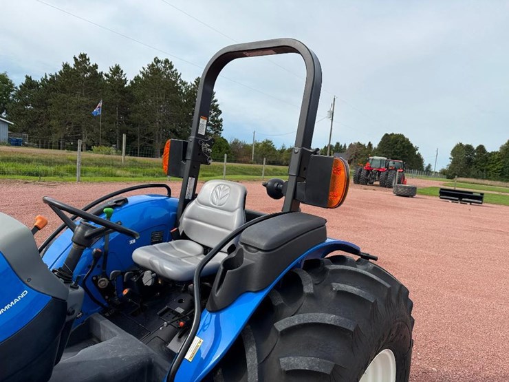 new-holland-tn60a-image-25