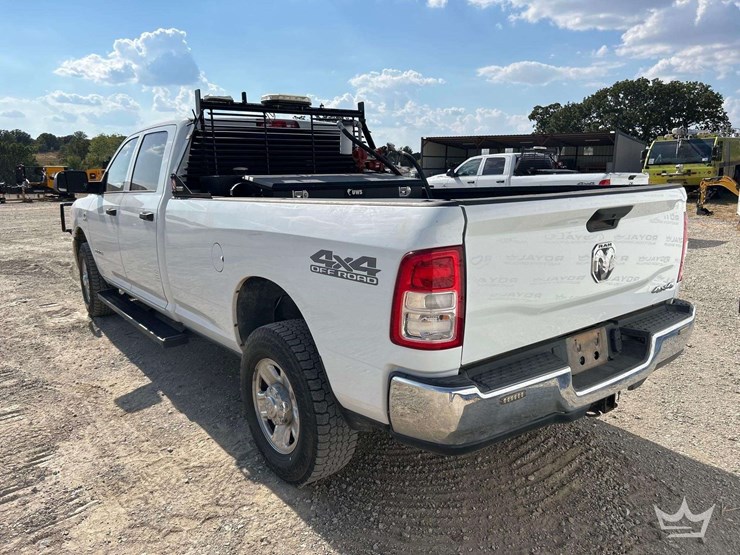 2022-dodge-2500-image-2