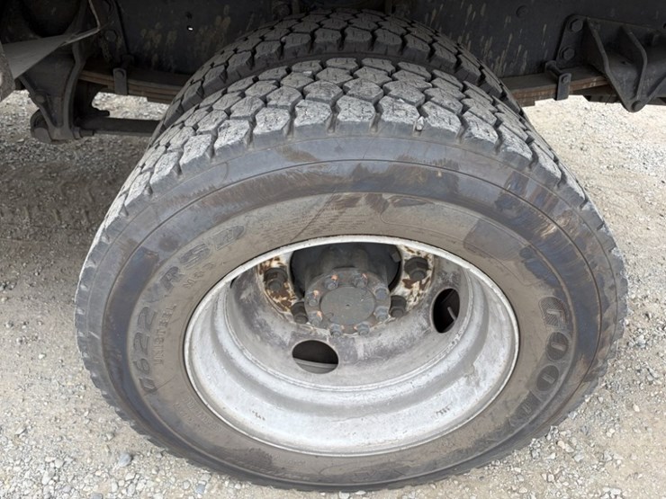 2007-international-durastar-4300-image-17