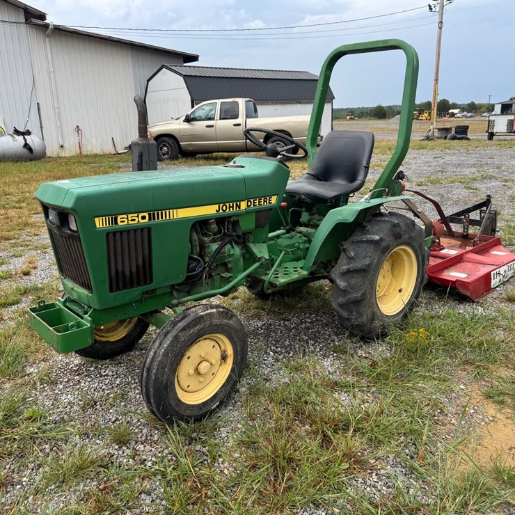 JOHN DEERE 650