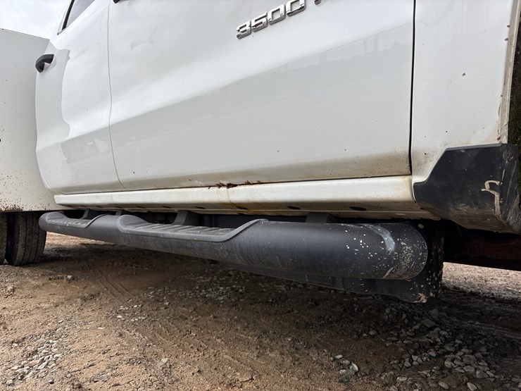2016-chevrolet-3500-image-59