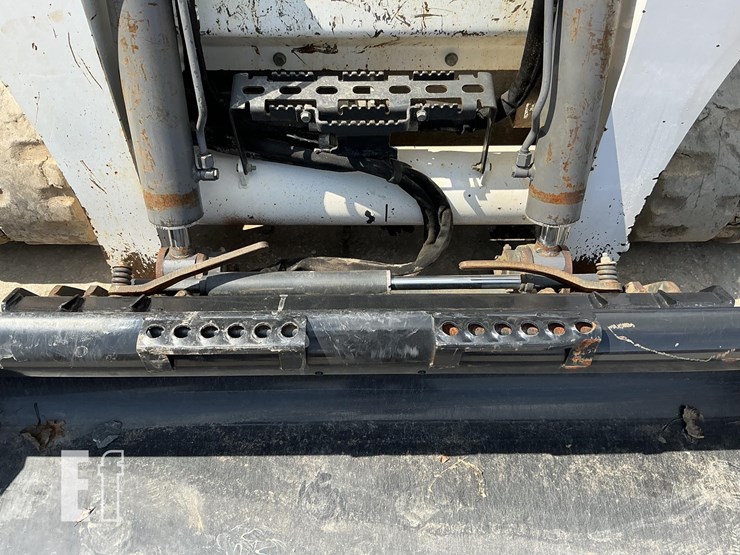 2016-bobcat-t870-image-12