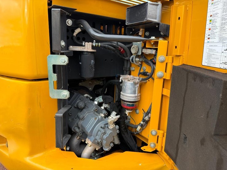 deere-85g-image-38