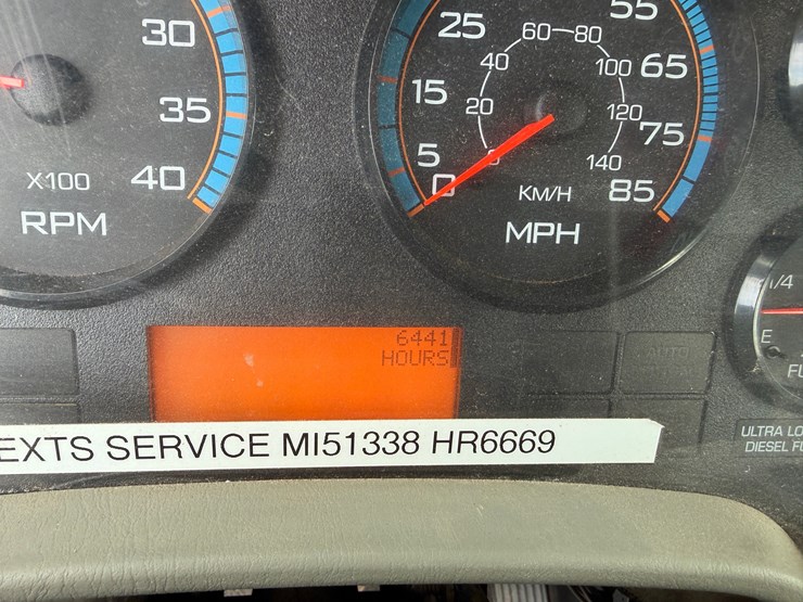 2012-international-durastar-4300-image-15