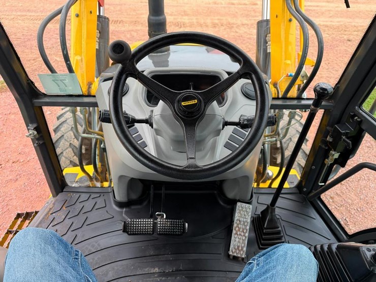 new-holland-b75d-image-50