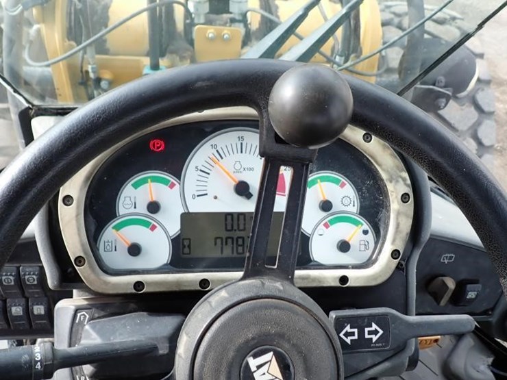 2011-caterpillar-930h-image-28