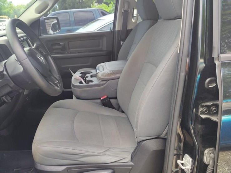 2015-dodge-1500-image-6