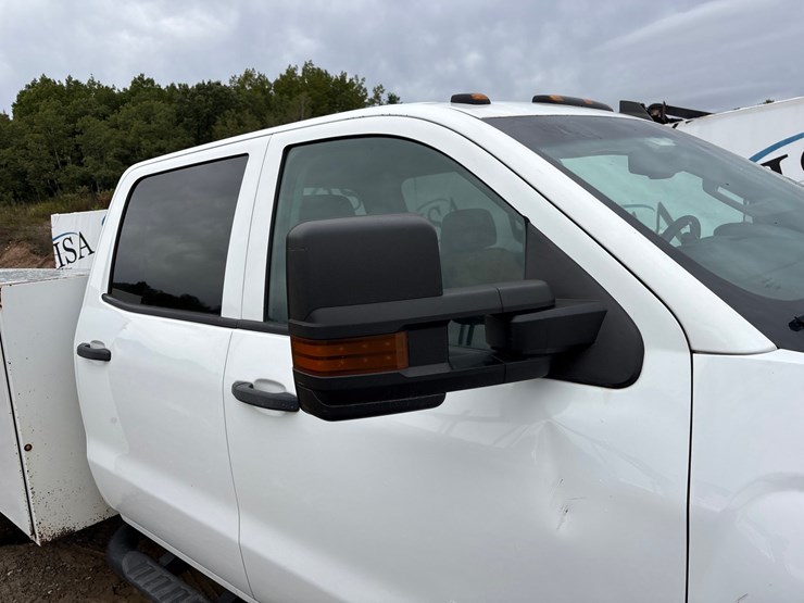 2016-chevrolet-3500-image-58