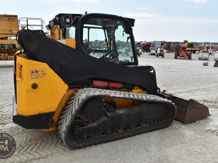2016-jcb-300t-image-21