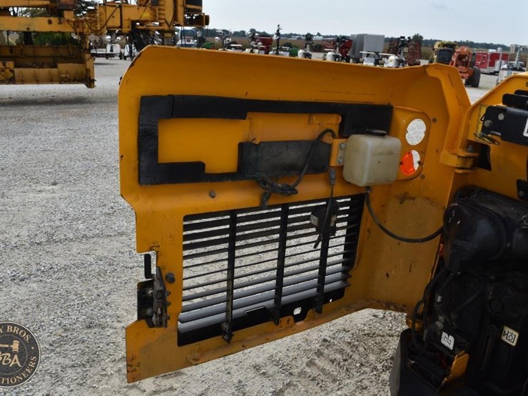 2016-jcb-300t-image-35