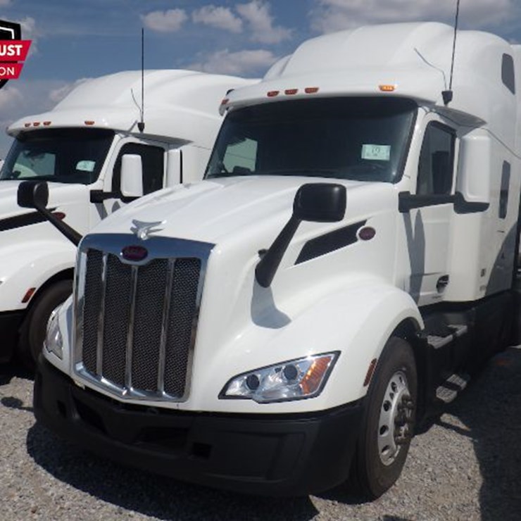 2023 PETERBILT 579