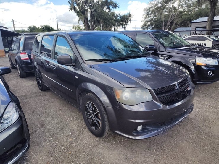 2014-dodge-grand-caravan-image-1