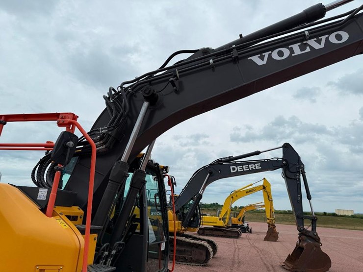 volvo-ecr145el-image-32