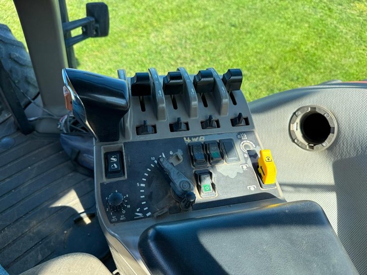 case-ih-mx270-image-54