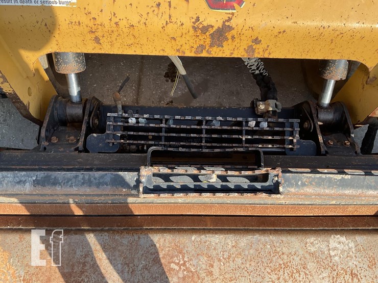 2020-caterpillar-289d3-image-12