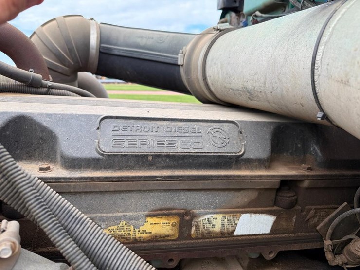 1996-peterbilt-378-image-46