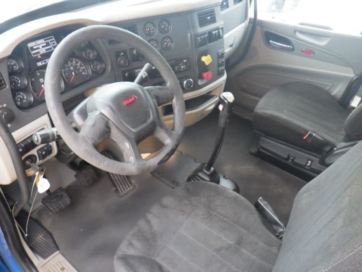 2019-peterbilt-579-image-20