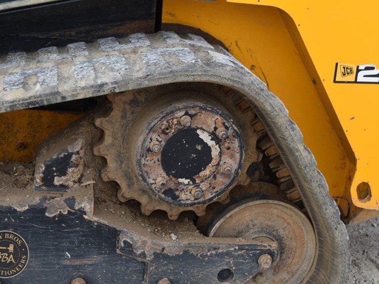 2021-jcb-270t-image-18