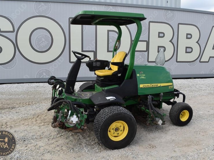 2010-john-deere-8700-image-4