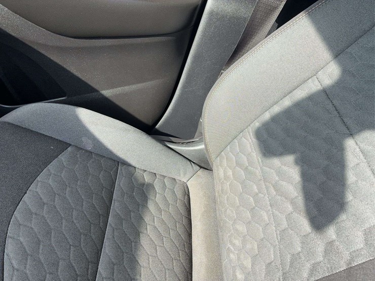 2019-chevrolet-equinox-lt-image-23