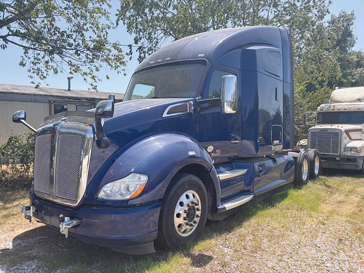 2019-kenworth-t680-image-1