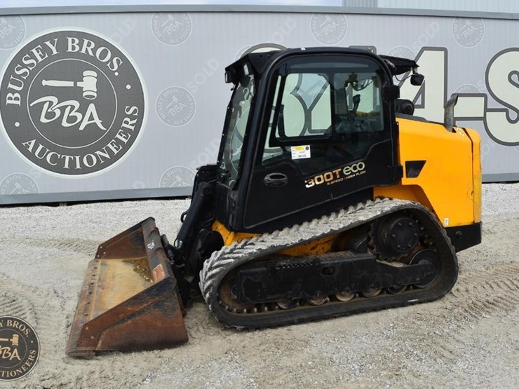 2016-jcb-300t-image-14