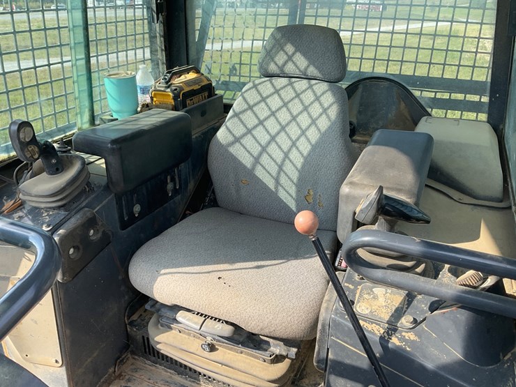 2012-deere-650j-image-19