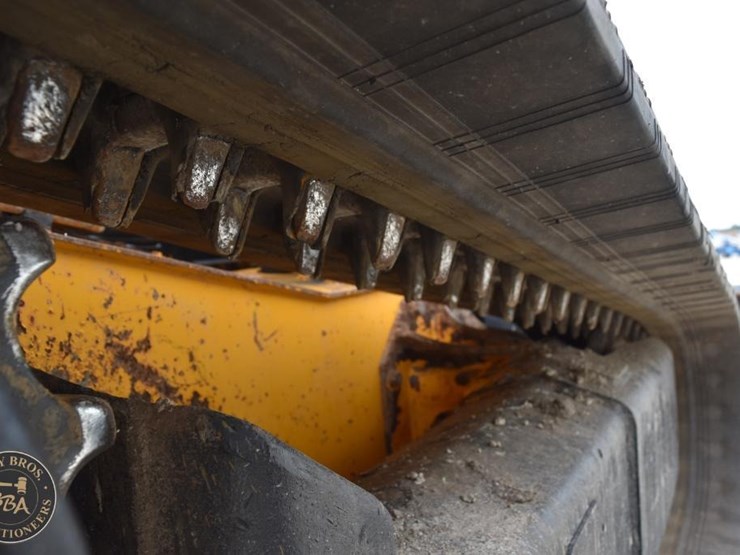 2016-jcb-300t-image-45