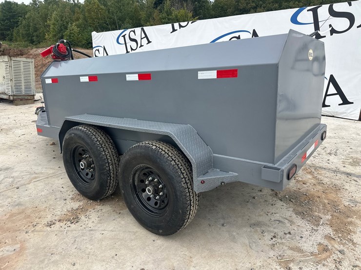 #5598-•-unused-x-star-990-gallon-fuel-trailer-image-3