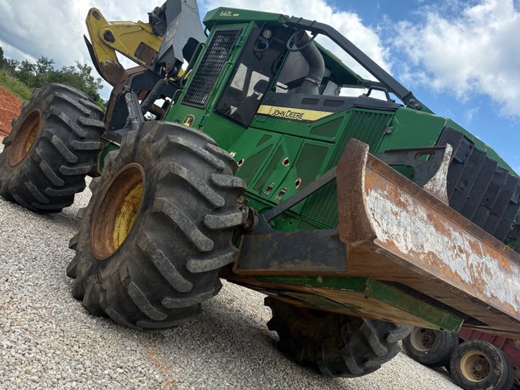 deere-648l-image-3