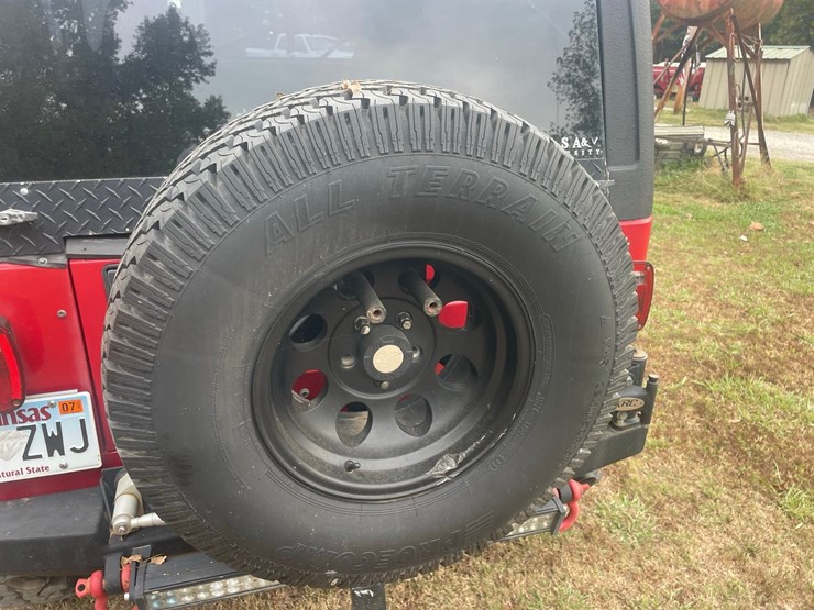 1993-jeep-wrangler-image-7
