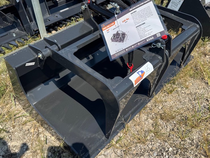 #65-•-mini-steer-stump-grapple-bucket-image-1