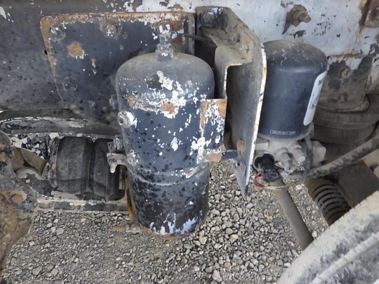 2007-mack-cv713-granite-5-axle-dump-truck-image-28