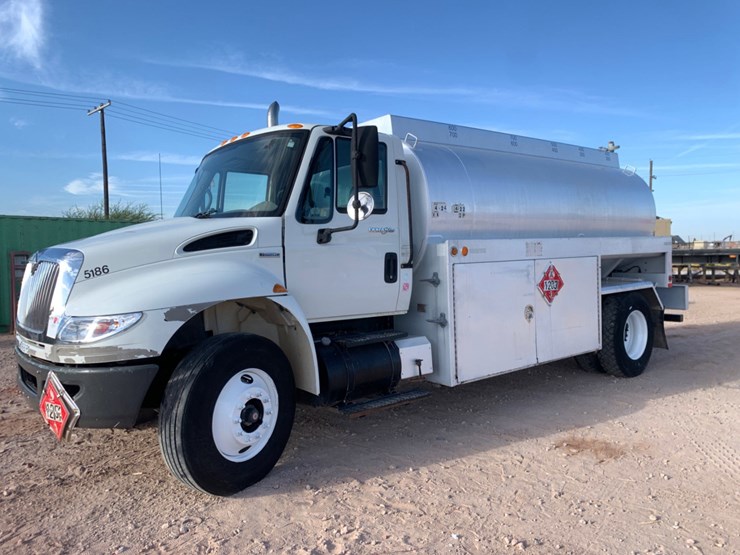 2009-international-durastar-4300-image-3