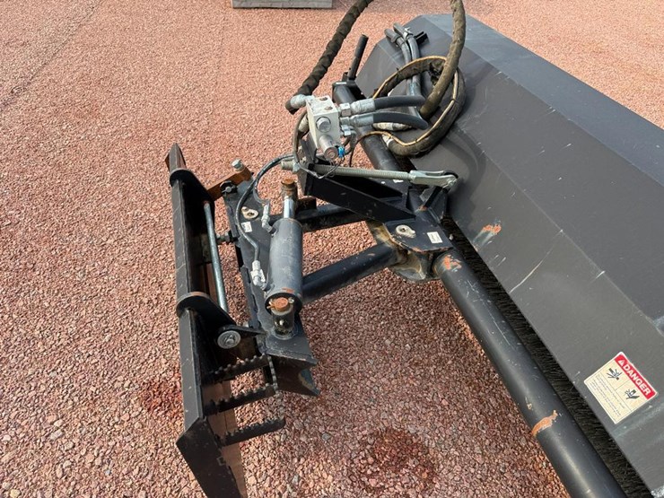 john-deere-84-image-12