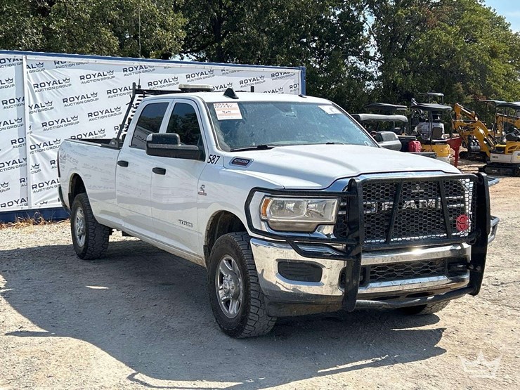2022-dodge-2500-image-4