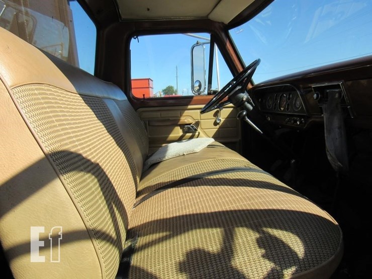 1977-ford-f600-image-9