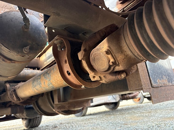 2013-western-star-4900sb-image-93