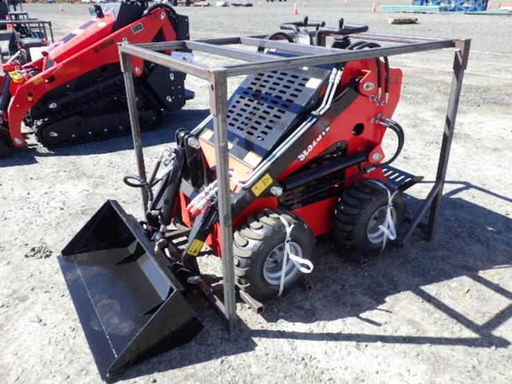 2026-sdlool-323tz-skid-steer-loader-image-1