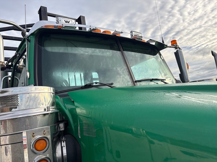 2013-western-star-4900sb-image-17