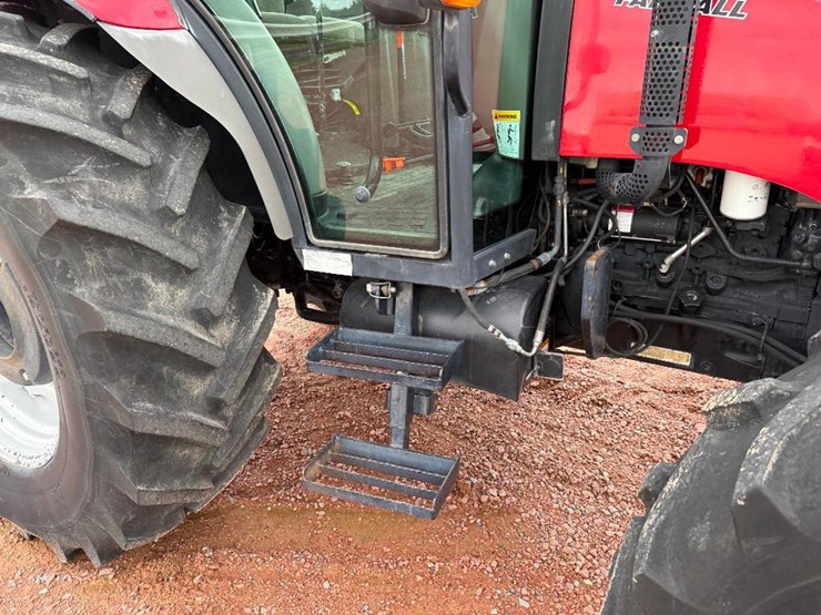 case-ih-farmall-95-image-17