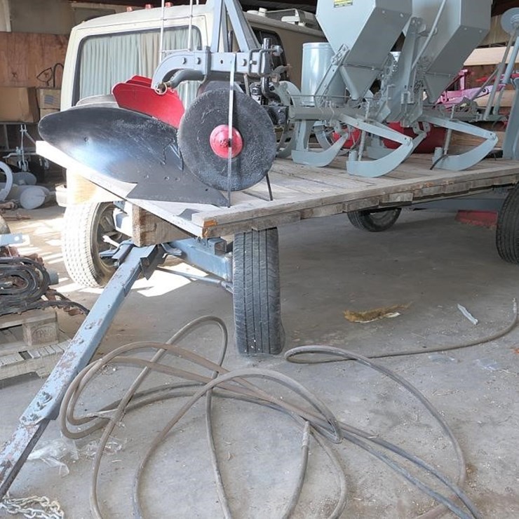 FERGUSON WAGON