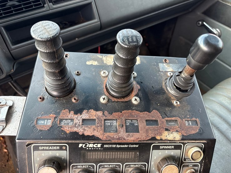 1997-caterpillar-3116-image-63