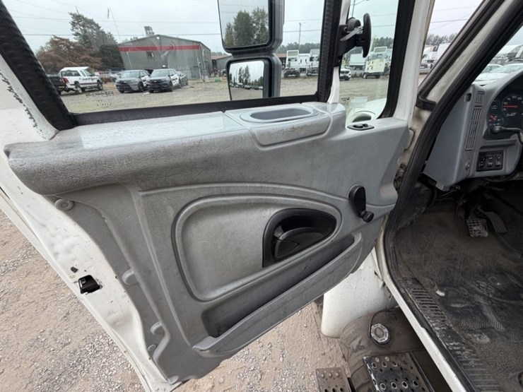 2007-international-durastar-4300-image-28