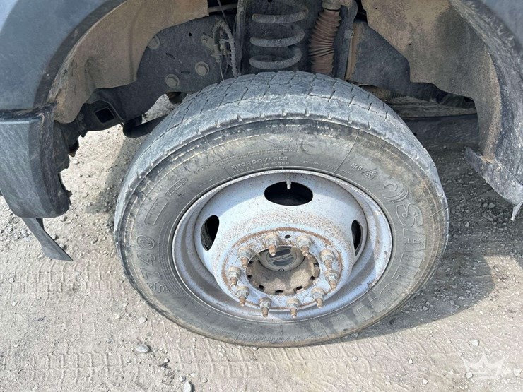 2021-ford-f450-image-36